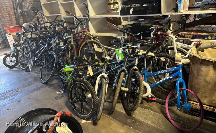 image for item NO9714 Approximately 16 bicycles