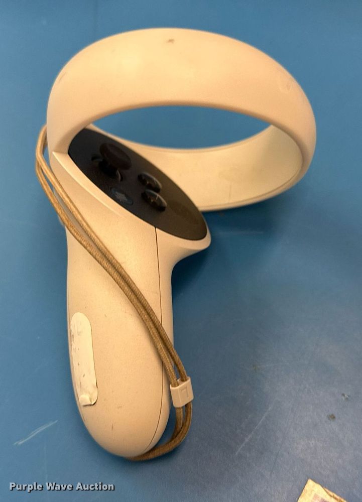 image for item NO9716 Oculus Meta Quest KW49CW VR headset