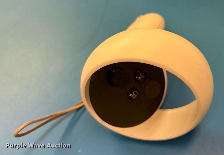 image for item NO9716 Oculus Meta Quest KW49CW VR headset