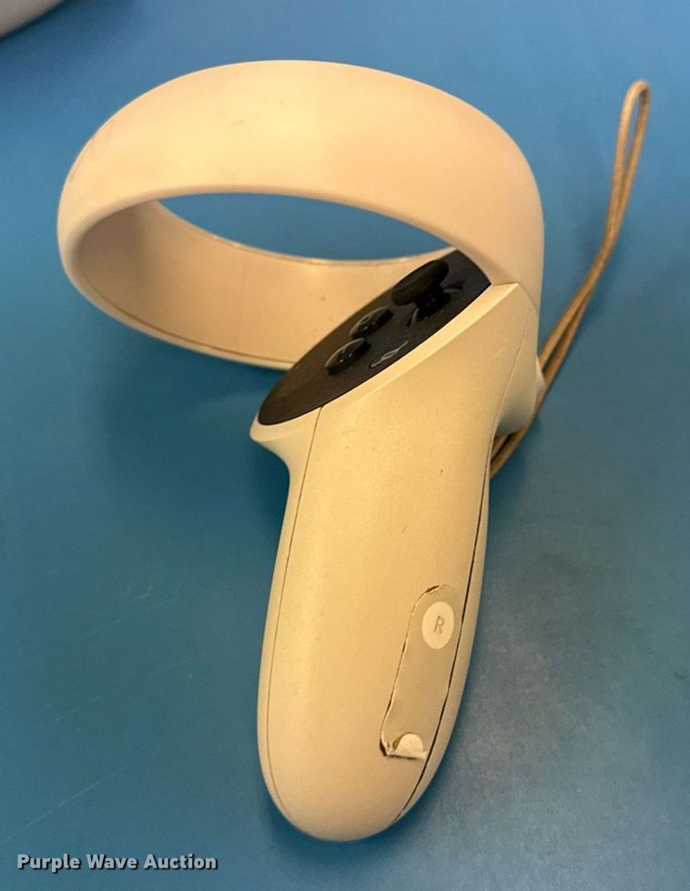 image for item NO9716 Oculus Meta Quest KW49CW VR headset