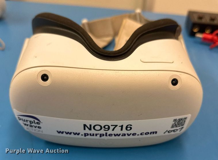 image for item NO9716 Oculus Meta Quest KW49CW VR headset