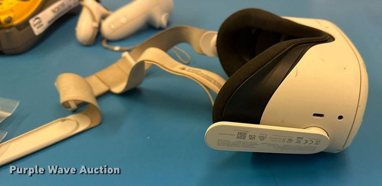 image for item NO9716 Oculus Meta Quest KW49CW VR headset