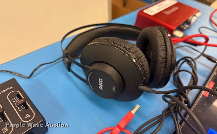 image for item NO9717 Electronics