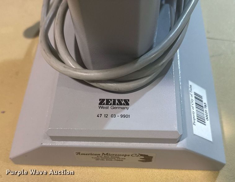 image for item NO9718 Zeiss ID02 Invertoscope  inverted microscope