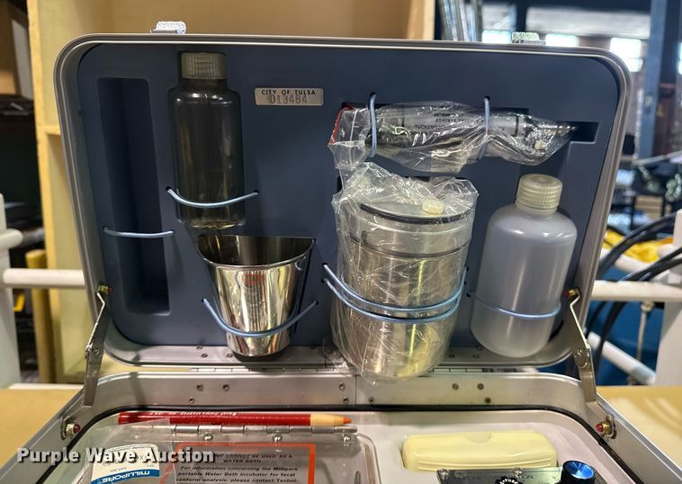 image for item NO9719 Millipore OM-134 water testing kit 