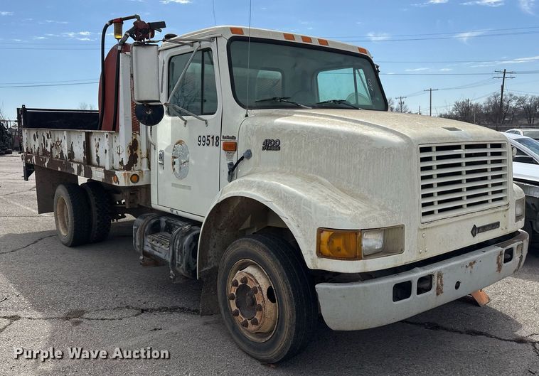 image for item NO9720 1999 International 4700 flatbed truck