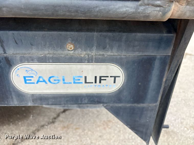 image for item NO9720 1999 International 4700 flatbed truck