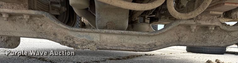 image for item NO9720 1999 International 4700 flatbed truck