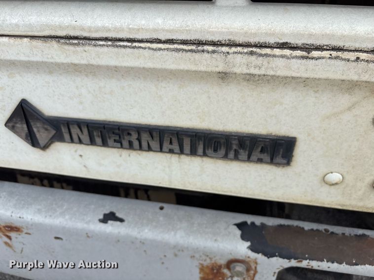 image for item NO9720 1999 International 4700 flatbed truck