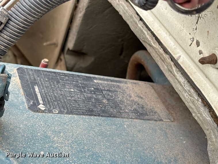 image for item NO9720 1999 International 4700 flatbed truck