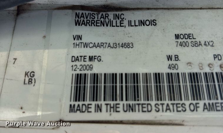 image for item NO9721 2010 International 7400 utility / service truck