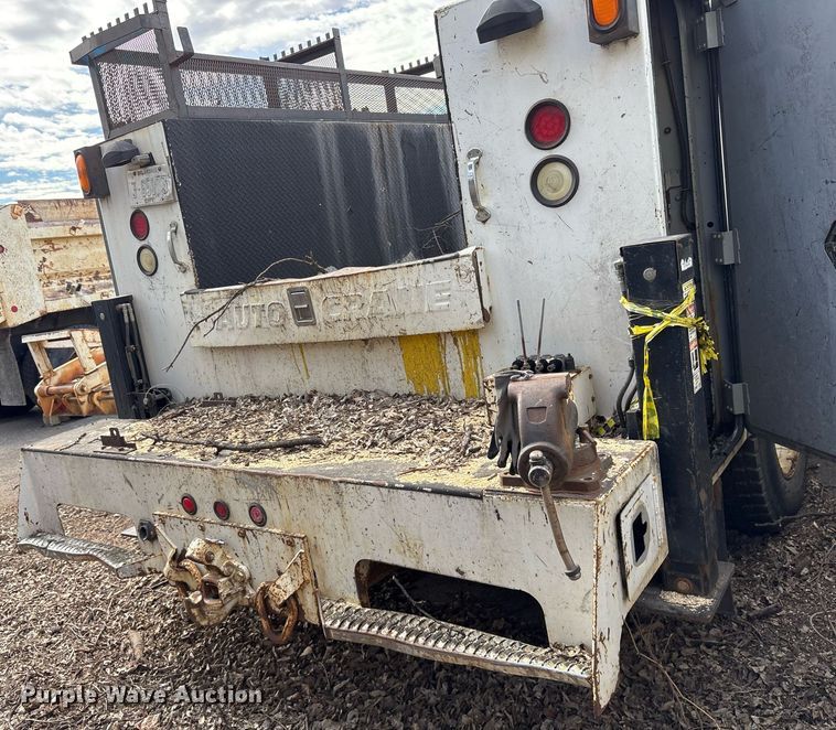 image for item NO9726 2008 International 7400 utility / service truck