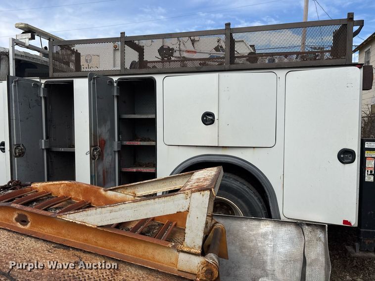 image for item NO9726 2008 International 7400 utility / service truck