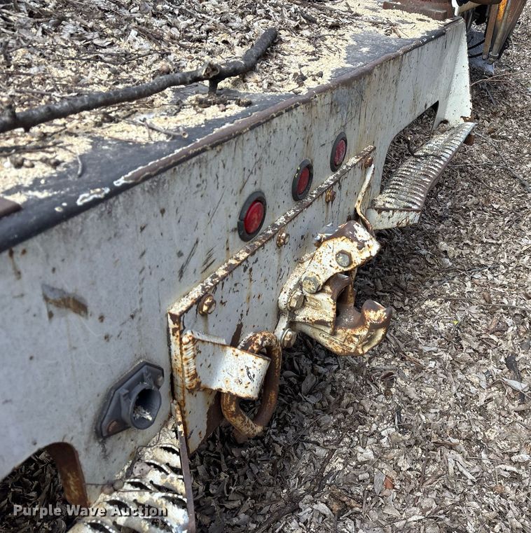 image for item NO9726 2008 International 7400 utility / service truck