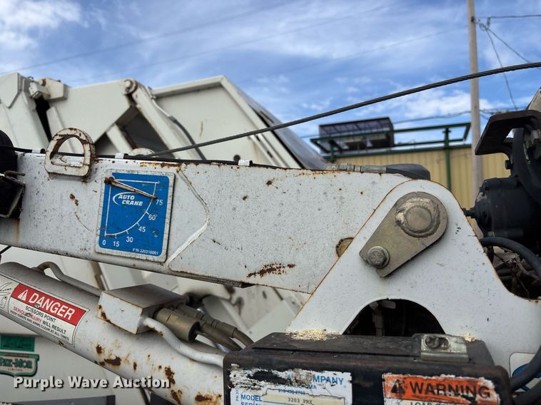 image for item NO9726 2008 International 7400 utility / service truck