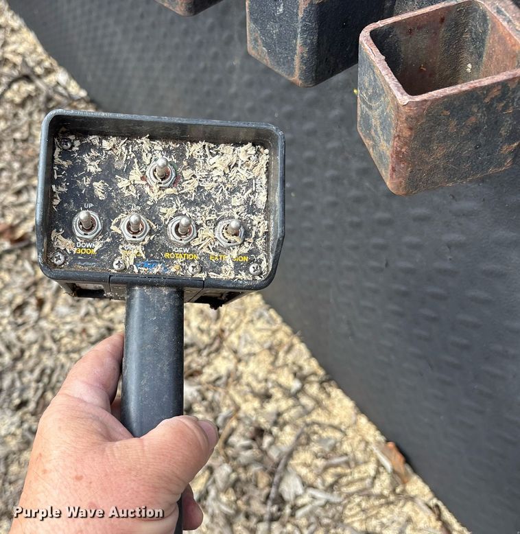 image for item NO9726 2008 International 7400 utility / service truck