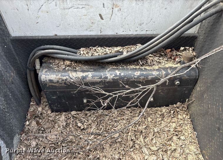 image for item NO9726 2008 International 7400 utility / service truck