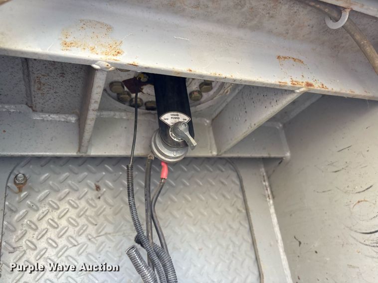 image for item NO9726 2008 International 7400 utility / service truck