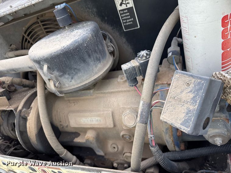 image for item NO9726 2008 International 7400 utility / service truck