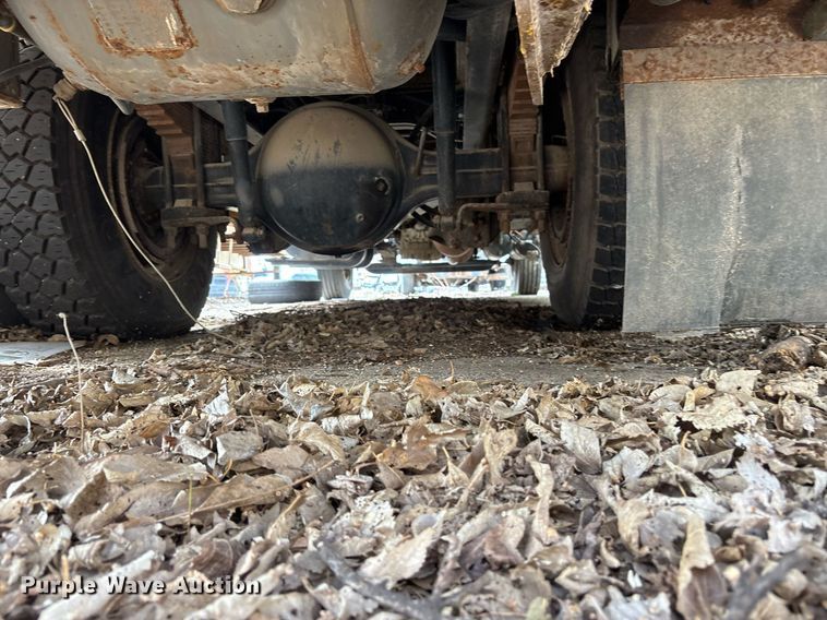 image for item NO9726 2008 International 7400 utility / service truck