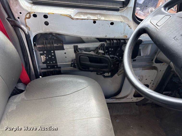 image for item NO9726 2008 International 7400 utility / service truck