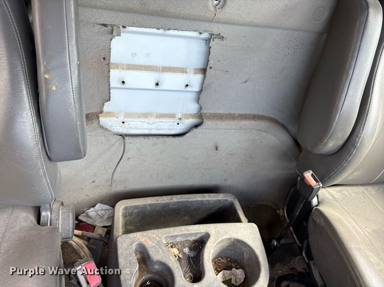 image for item NO9726 2008 International 7400 utility / service truck