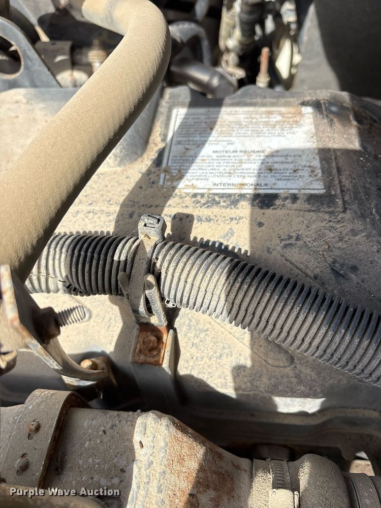 image for item NO9726 2008 International 7400 utility / service truck