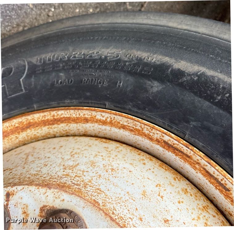 image for item NO9726 2008 International 7400 utility / service truck