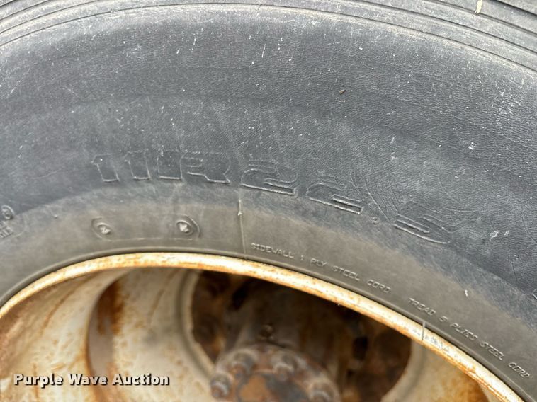 image for item NO9726 2008 International 7400 utility / service truck