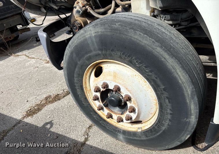 image for item NO9726 2008 International 7400 utility / service truck