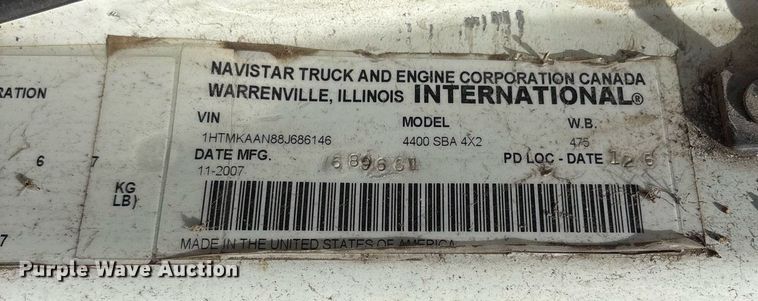 image for item NO9726 2008 International 7400 utility / service truck