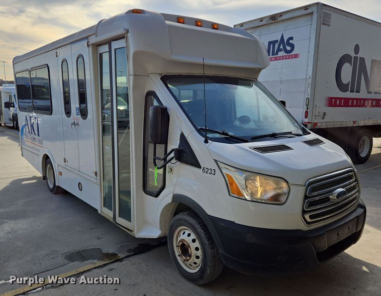 image for item NQ9191 2018 Ford Transit 350 shuttle bus