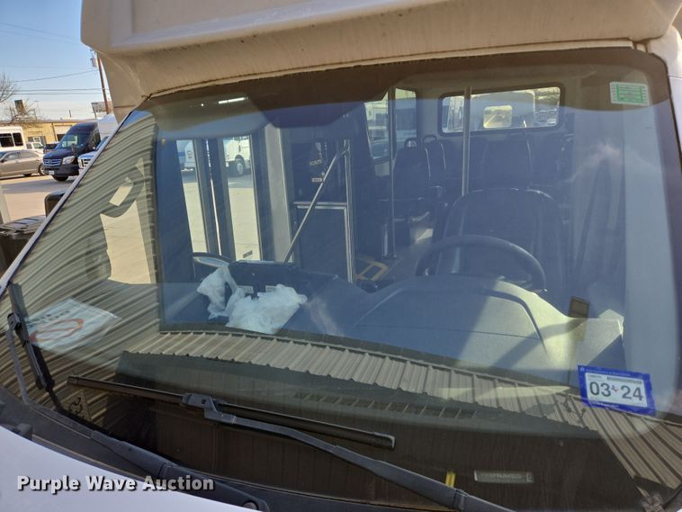 image for item NQ9191 2018 Ford Transit 350 shuttle bus