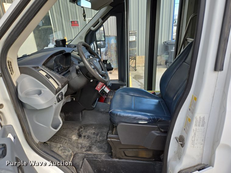 image for item NQ9191 2018 Ford Transit 350 shuttle bus