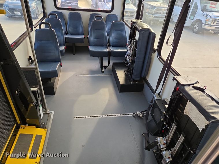 image for item NQ9191 2018 Ford Transit 350 shuttle bus