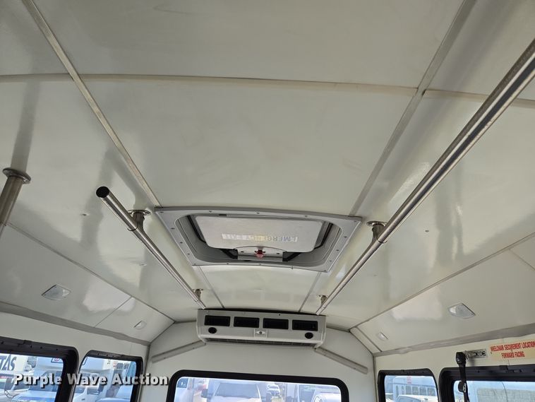 image for item NQ9191 2018 Ford Transit 350 shuttle bus