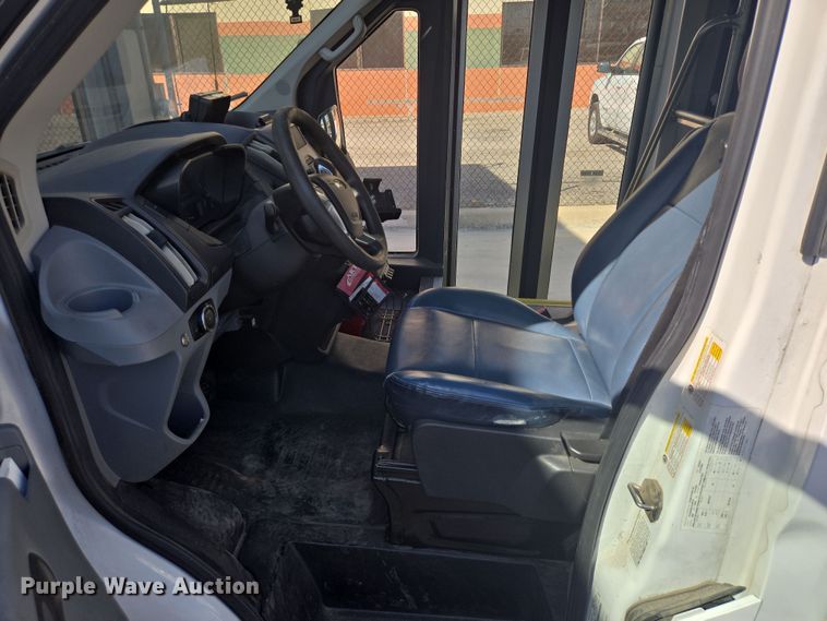 image for item NQ9191 2018 Ford Transit 350 shuttle bus