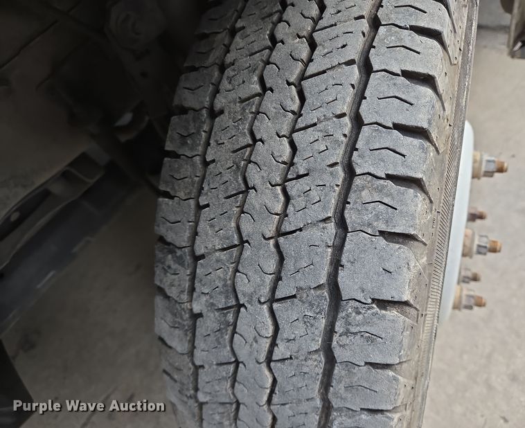 image for item NQ9191 2018 Ford Transit 350 shuttle bus