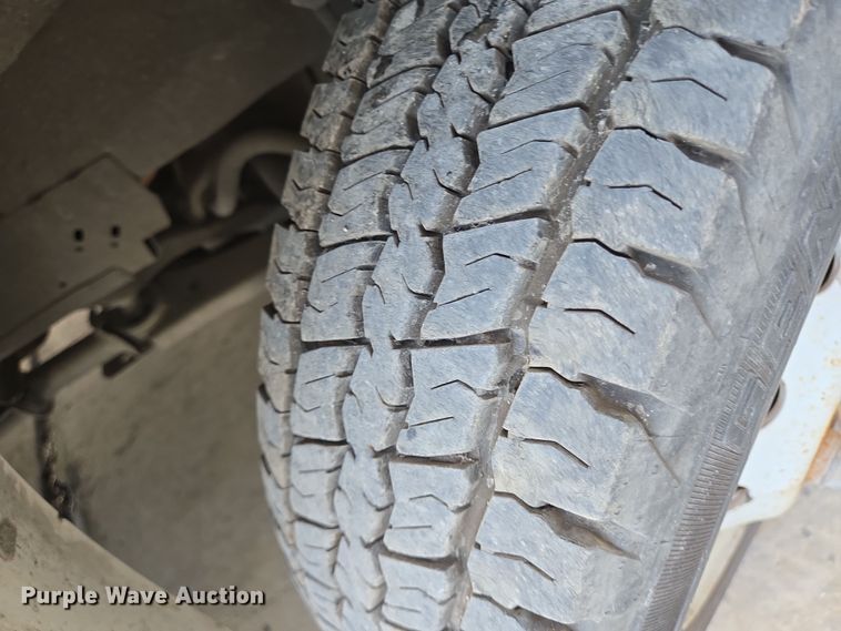 image for item NQ9191 2018 Ford Transit 350 shuttle bus