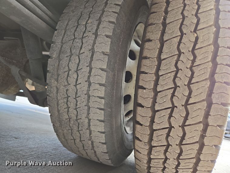 image for item NQ9191 2018 Ford Transit 350 shuttle bus