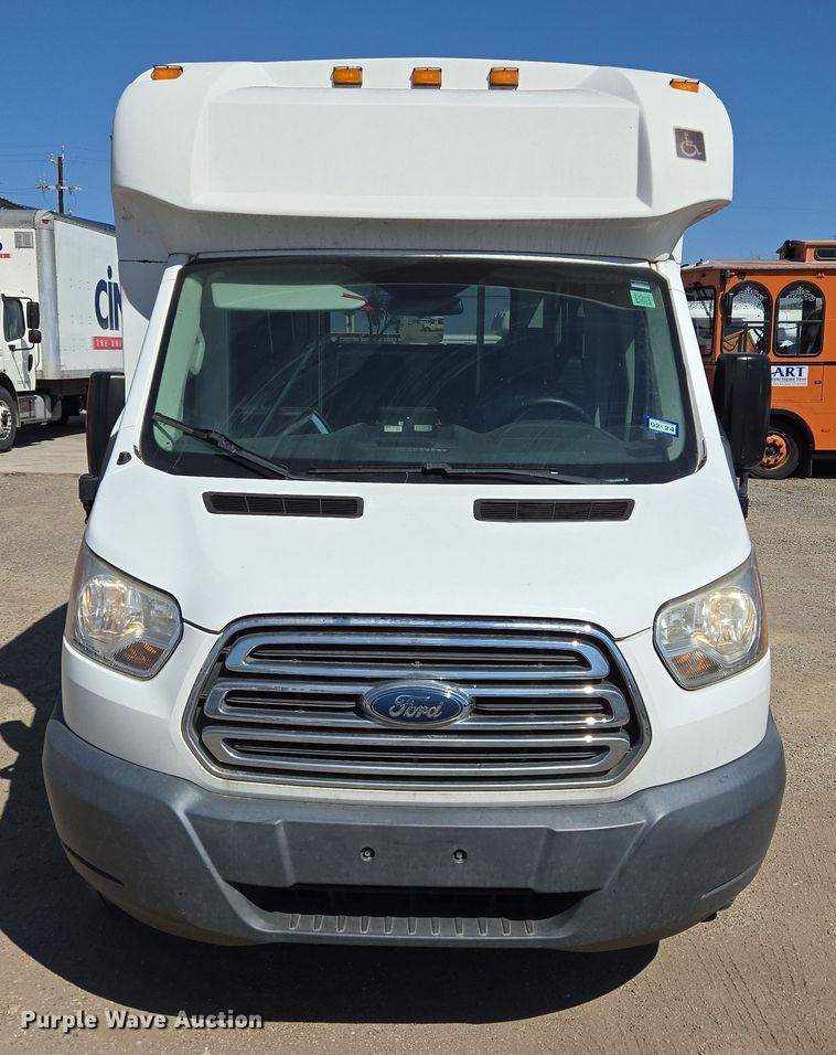 image for item NQ9192 2018 Glaval Ford Transit 350 shuttle bus