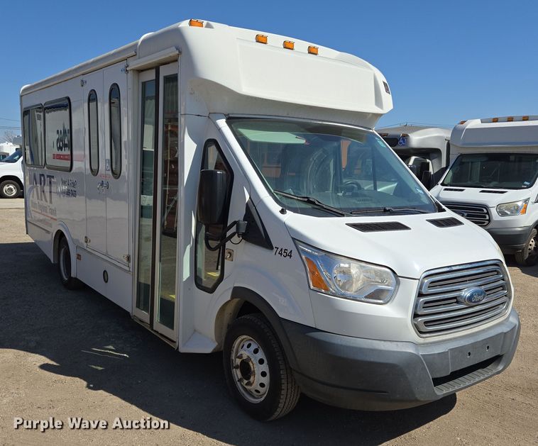 image for item NQ9192 2018 Glaval Ford Transit 350 shuttle bus