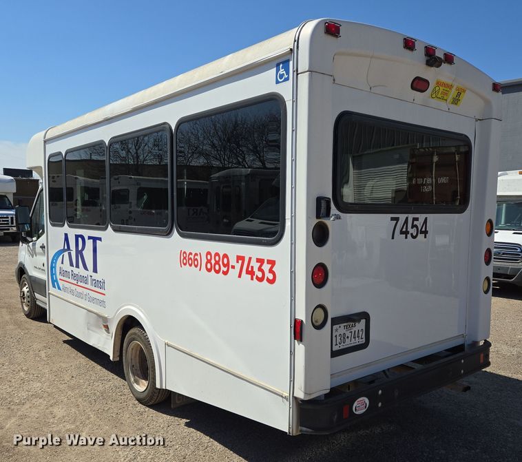 image for item NQ9192 2018 Glaval Ford Transit 350 shuttle bus