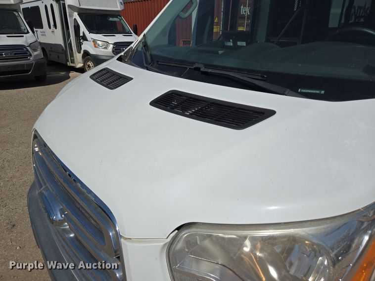 image for item NQ9192 2018 Glaval Ford Transit 350 shuttle bus