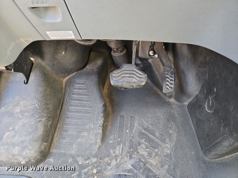 image for item NQ9192 2018 Glaval Ford Transit 350 shuttle bus