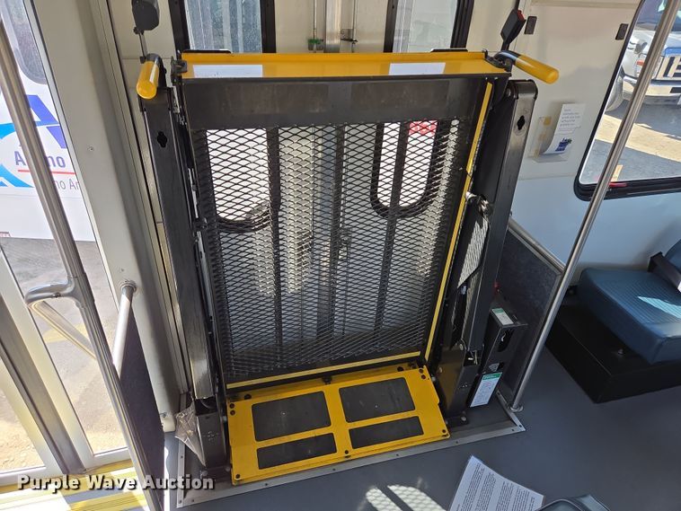 image for item NQ9192 2018 Glaval Ford Transit 350 shuttle bus