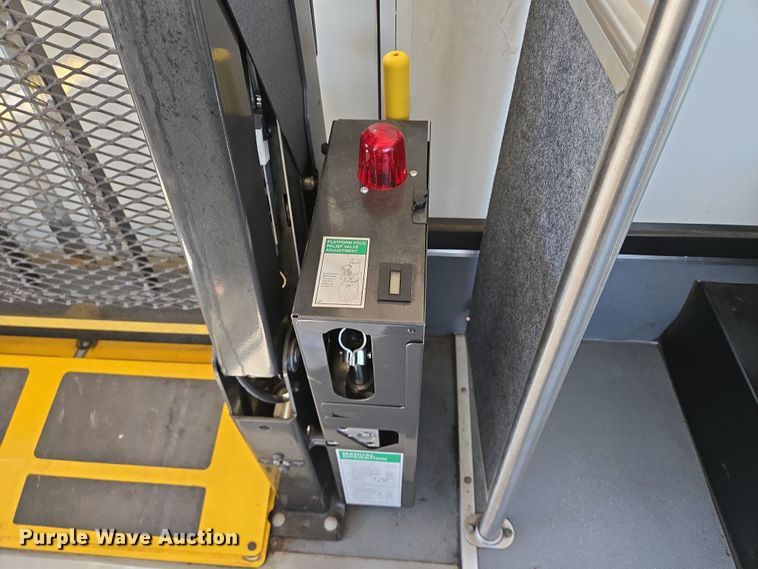 image for item NQ9192 2018 Glaval Ford Transit 350 shuttle bus