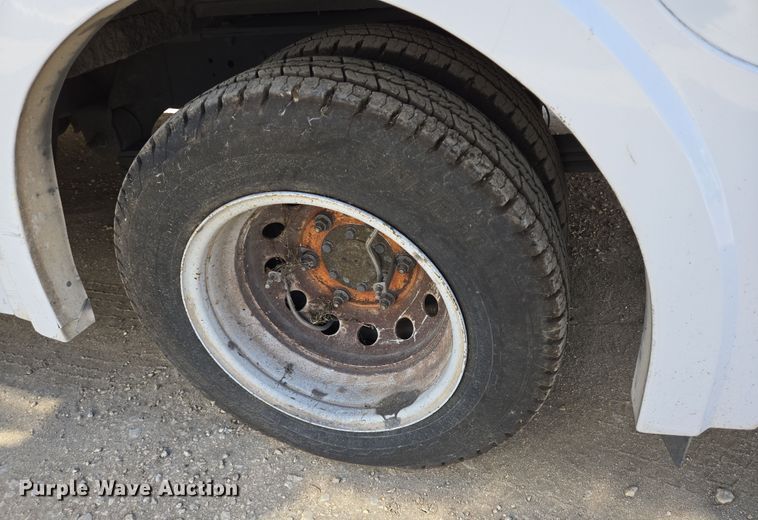 image for item NQ9192 2018 Glaval Ford Transit 350 shuttle bus