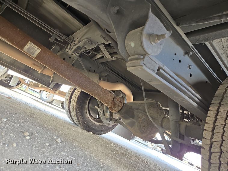 image for item NQ9192 2018 Glaval Ford Transit 350 shuttle bus