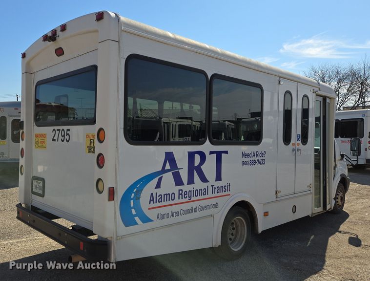 image for item NQ9193 2018 Glaval Ford Transit 350 shuttle bus